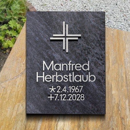 Grabplatte satiniert, Kreuz und Schrift aus Aluminium| Modell 22