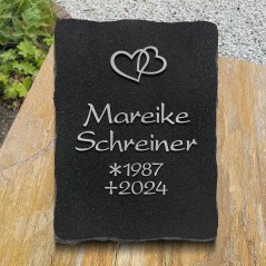 Grabplatte poliert, Herzen und Schrift in Aluminium | Modell 50