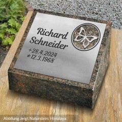Namenstein poliert, mit gravierter Motivtafel Schmetterling und Inschrift | Modell 37